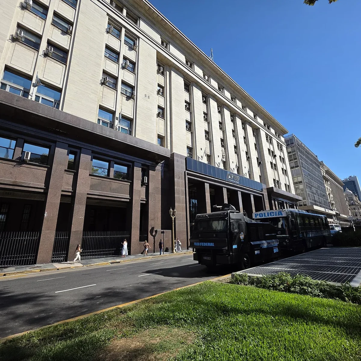 Fachada del Ministerio de Economía de la Nación